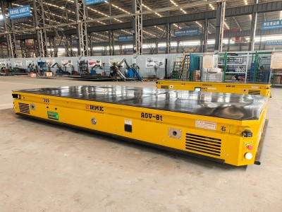 8 ton lasergestuurde AGV met liftpallet